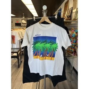 Vintage 1980s Aruba Tropical Island Palm Tree Beach Destination T Shirt Size M